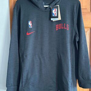 Chicago Bulls Nike Dri-FIT Hooded Long-Sleeve